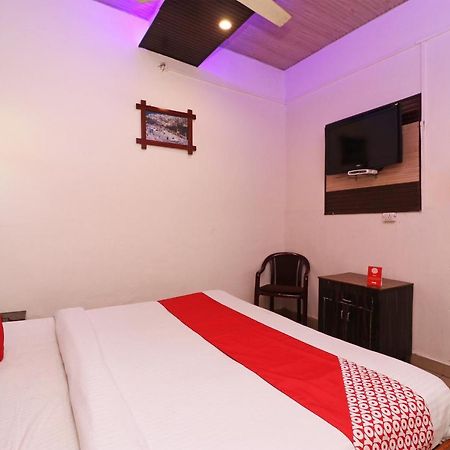 Отель Oyo 75571 Sai Pooja Lodging Мумбаи Экстерьер фото